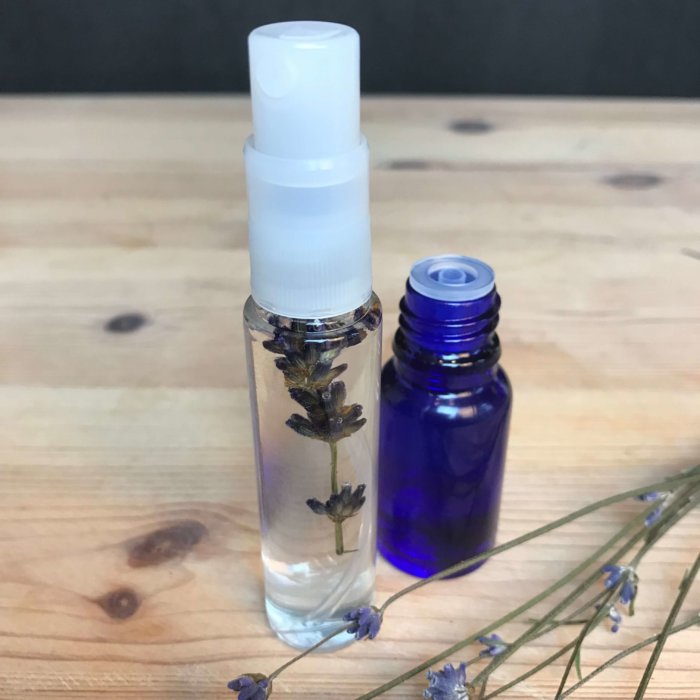 Handdesinfektions Spray mit ätherischen Ölen selbermachen Hand Desinfektions Spray für Unterwegs selber machen