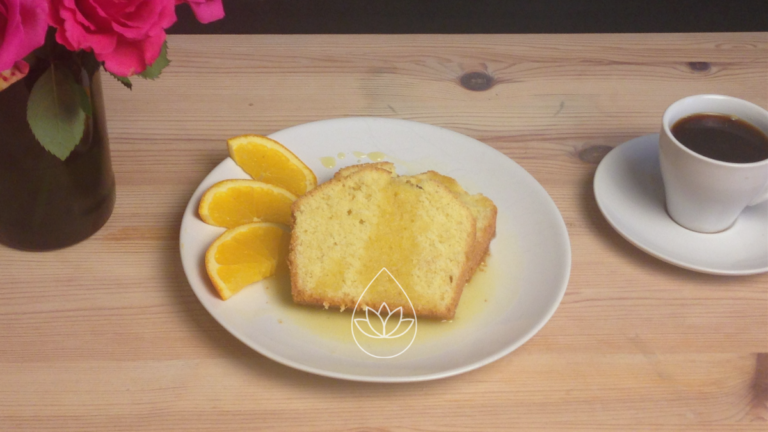 ORANGEN-GRIESS-KUCHEN MIT DUFTENDEM ORANGENÖL